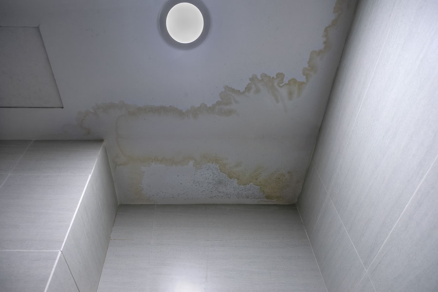 What cause water leak in ceiling?